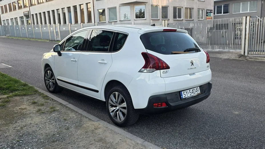 PEUGEOT 3008 -