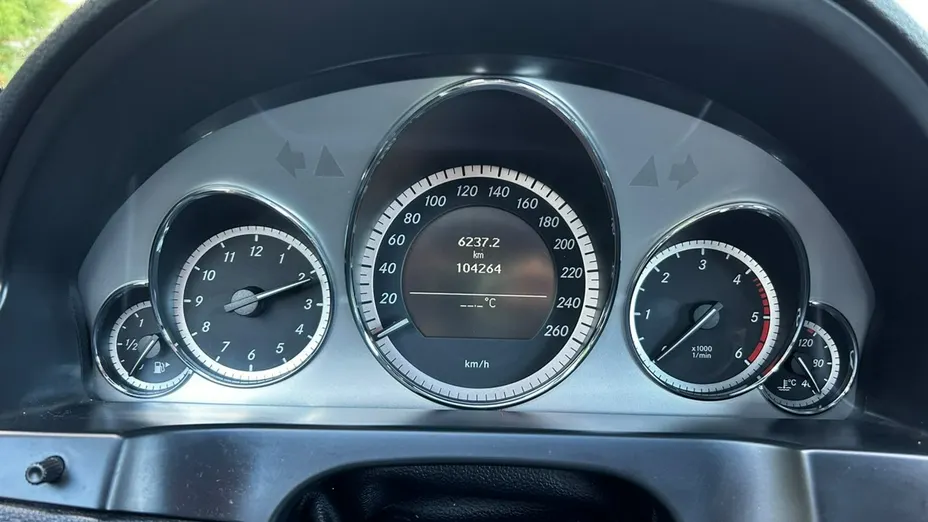 MERCEDES-BENZ E Klasa -