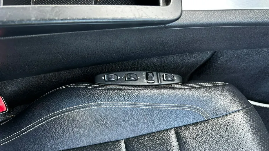 MERCEDES-BENZ E Klasa -