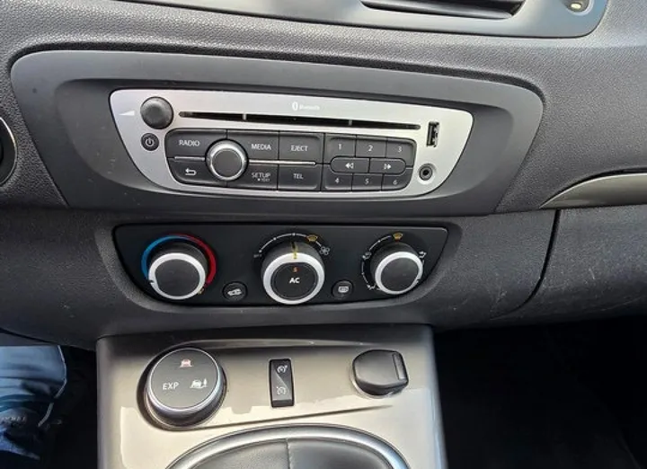 RENAULT Scenic -