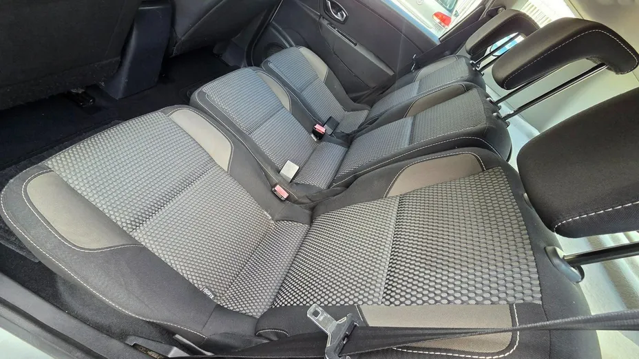 RENAULT Scenic -