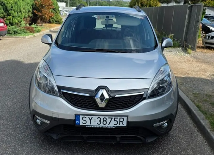 RENAULT Scenic -