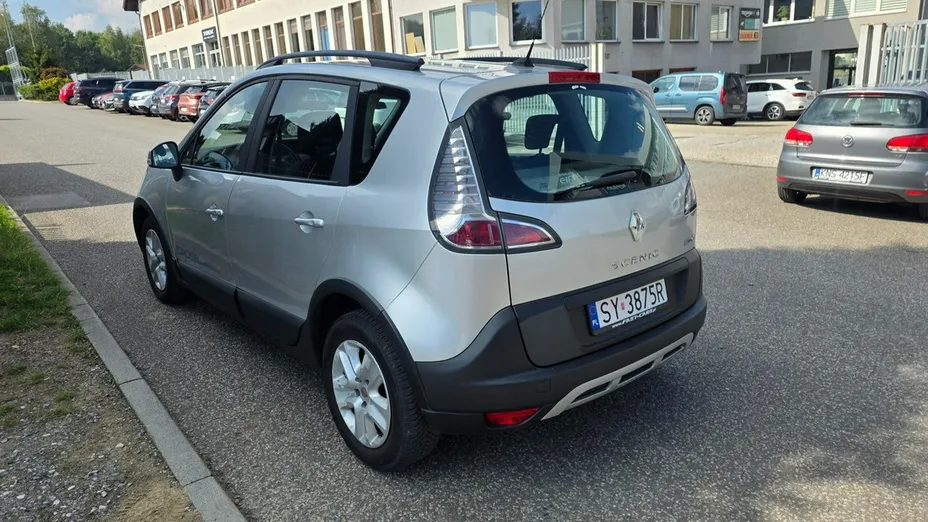 RENAULT Scenic -
