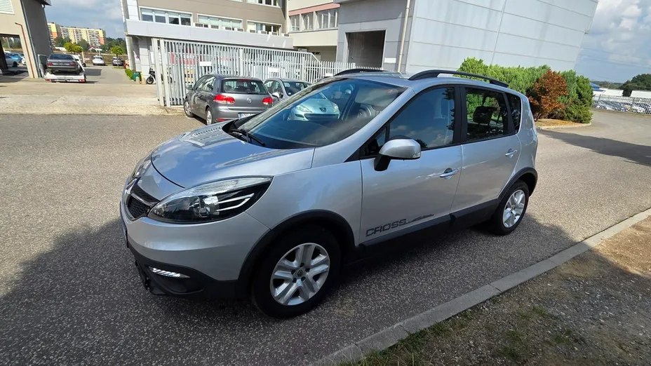RENAULT Scenic -