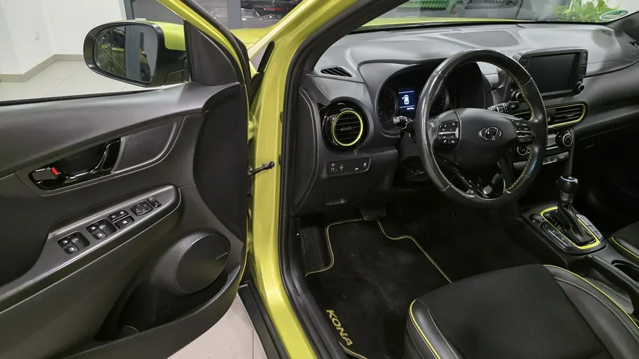 HYUNDAI Kona -