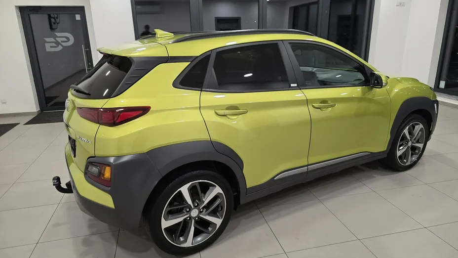 HYUNDAI Kona -