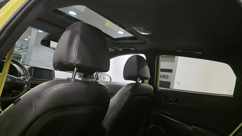 HYUNDAI Kona -