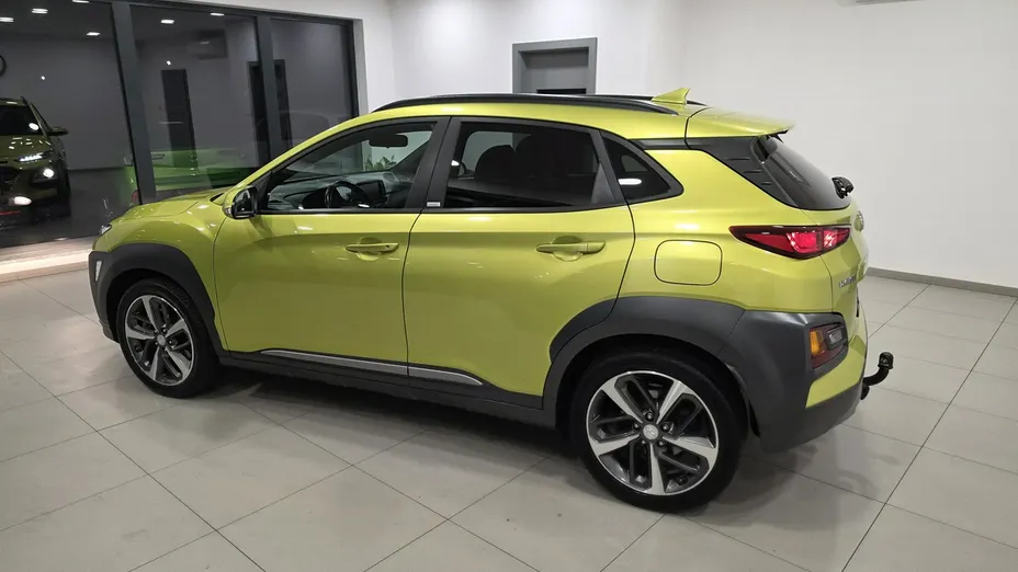 HYUNDAI Kona -