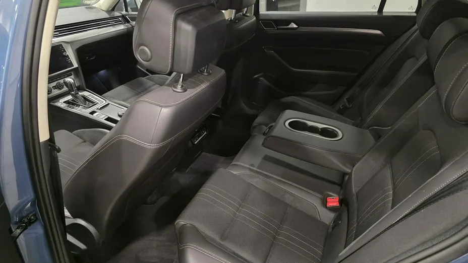 VOLKSWAGEN Passat -