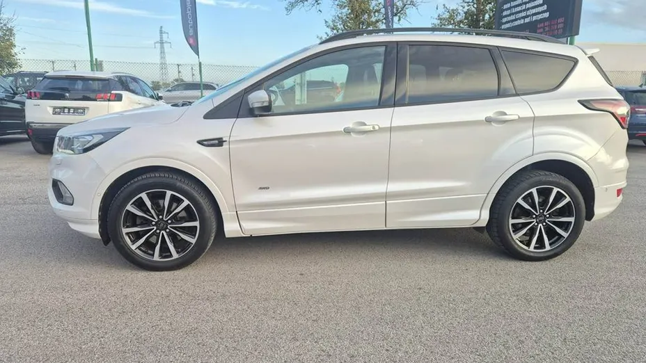 FORD Kuga -