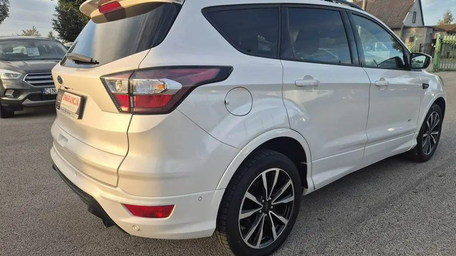 FORD Kuga -