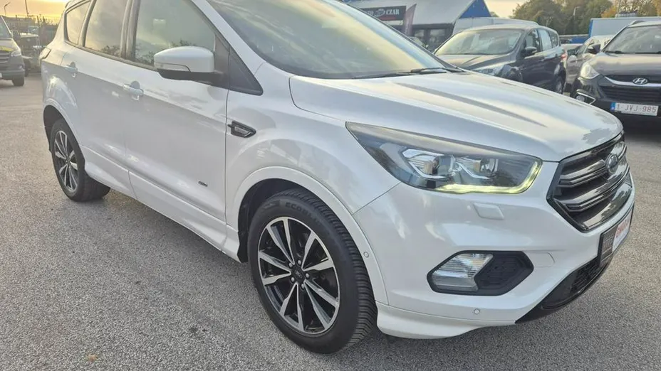 FORD Kuga -