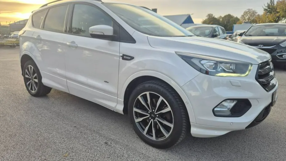 FORD Kuga -