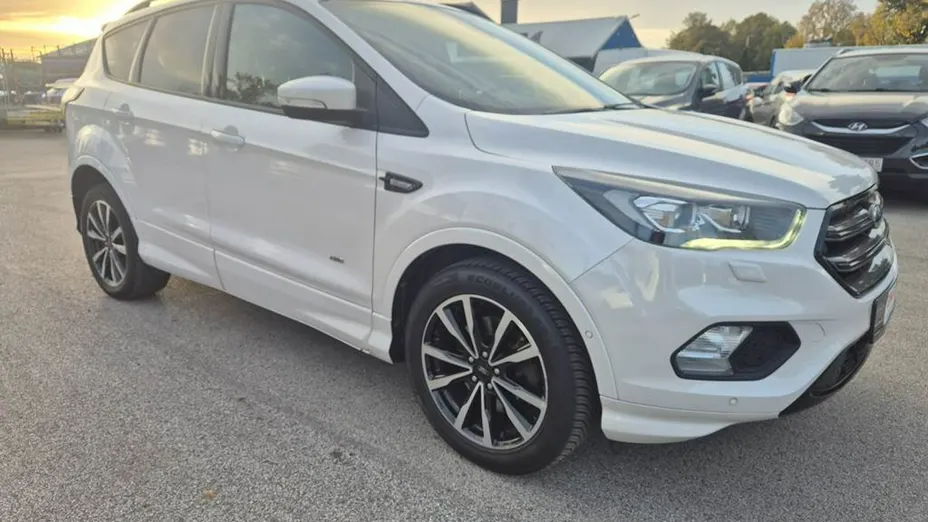 FORD Kuga -