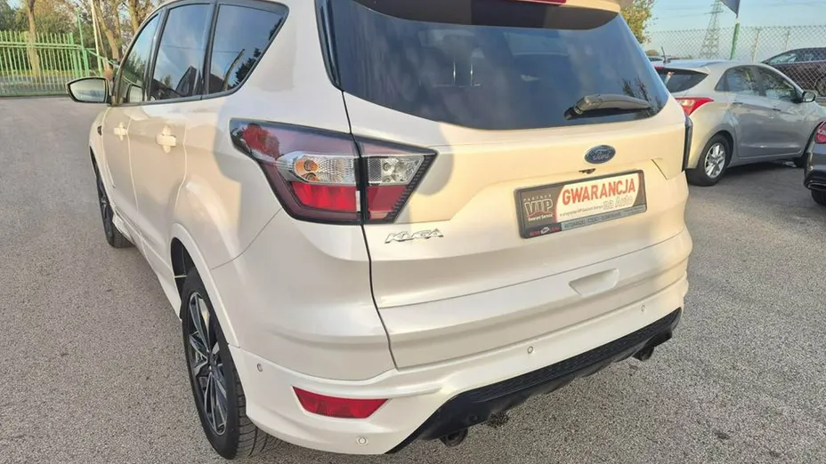 FORD Kuga -