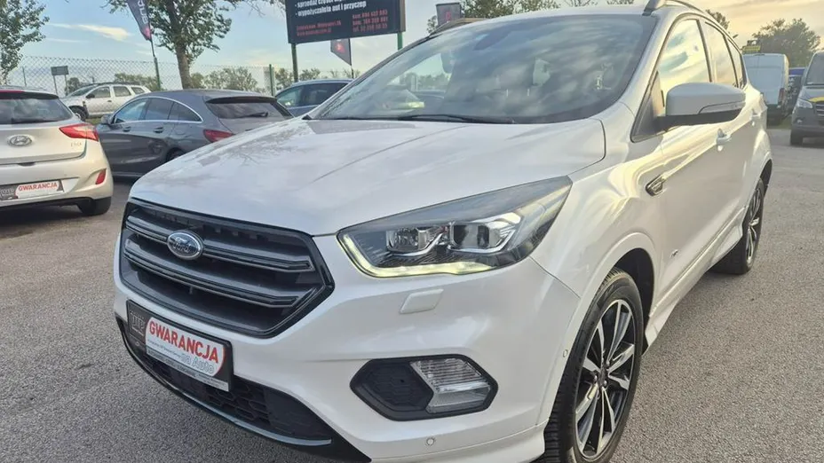 FORD Kuga -