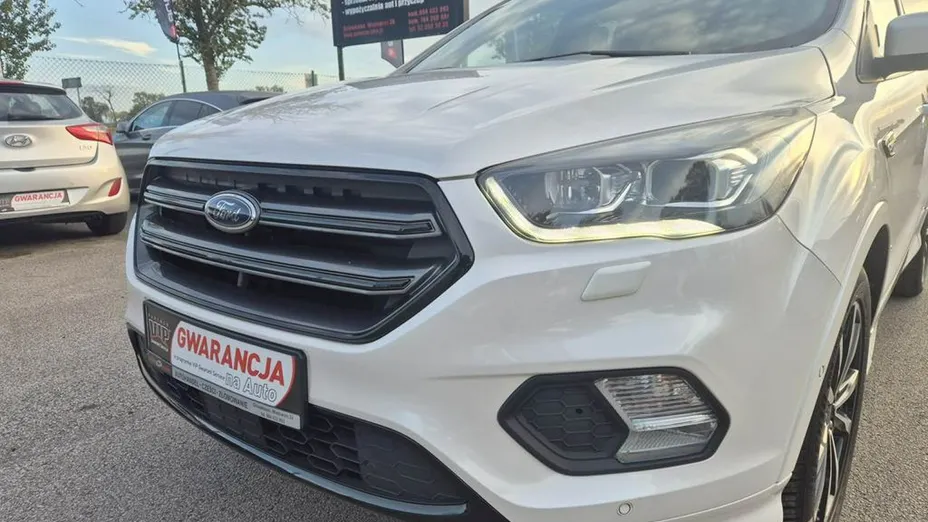 FORD Kuga -
