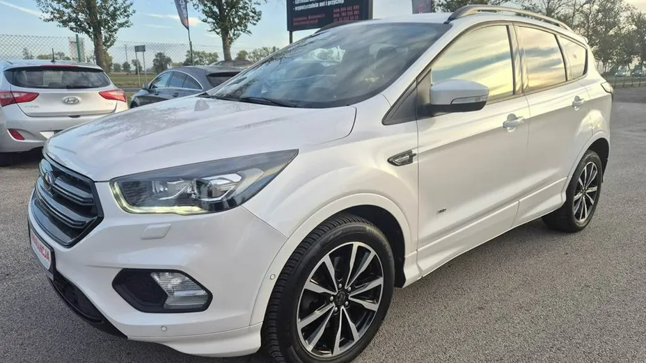 FORD Kuga -