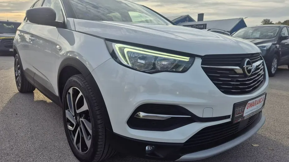 OPEL Grandland X -