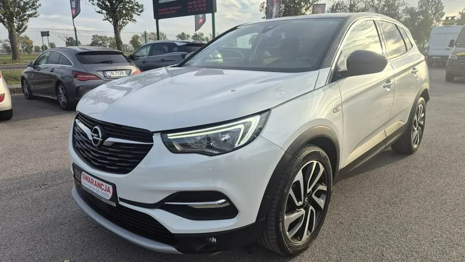 OPEL Grandland X -