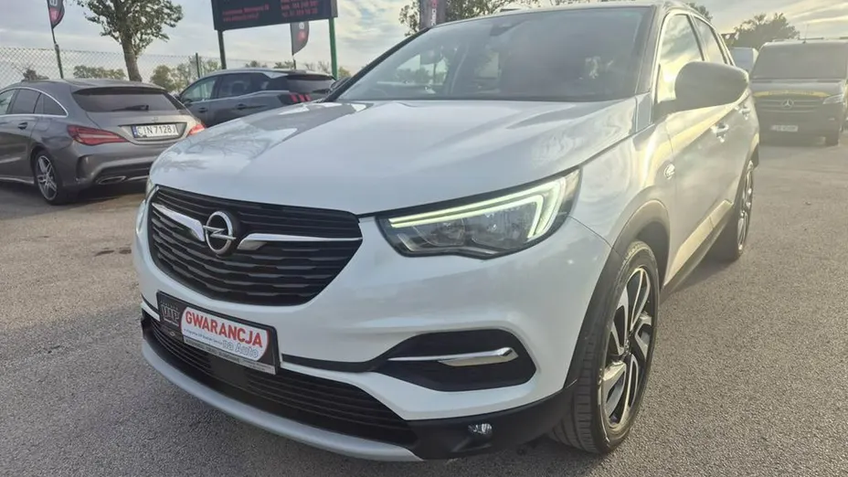 OPEL Grandland X -