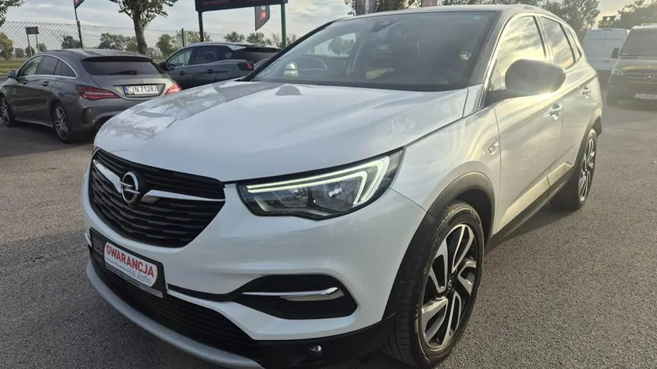 OPEL Grandland X -