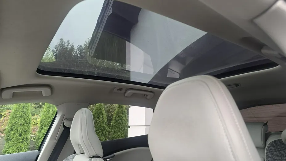 VOLVO V40 Cross Country -