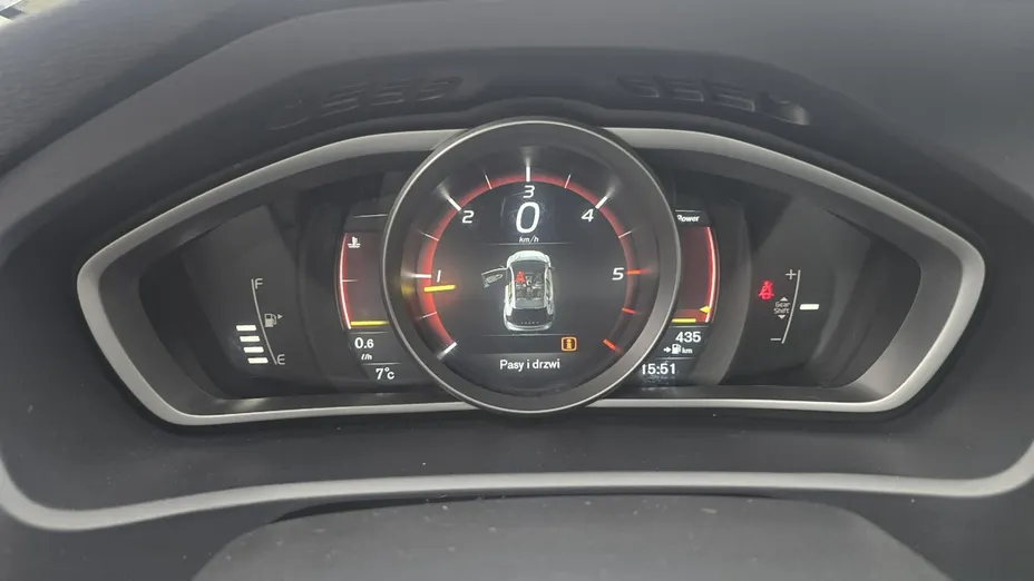 VOLVO V40 Cross Country -