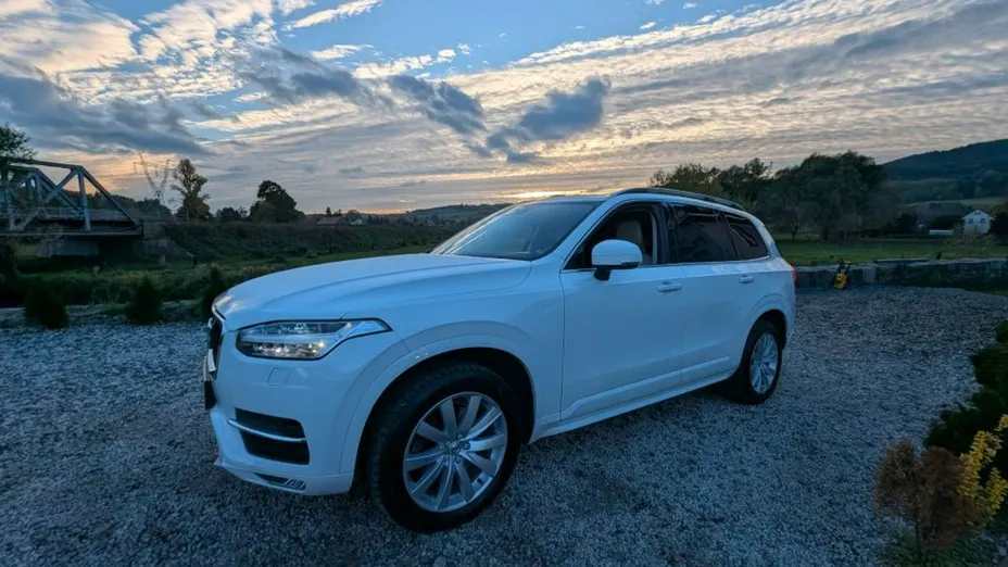 VOLVO XC90 -