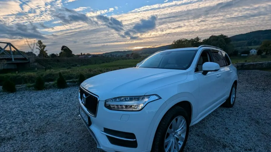 VOLVO XC90 -