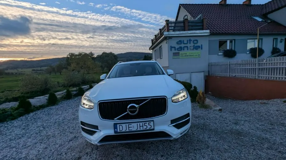 VOLVO XC90 -