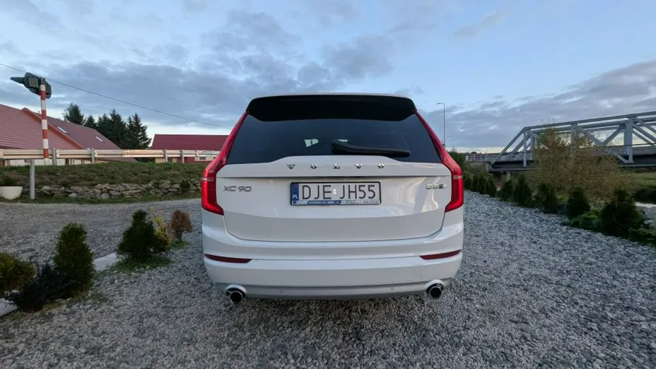 VOLVO XC90 -
