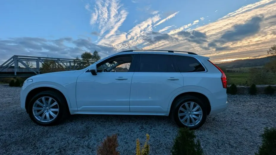 VOLVO XC90 -