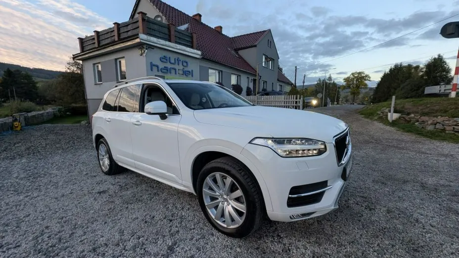 VOLVO XC90 -