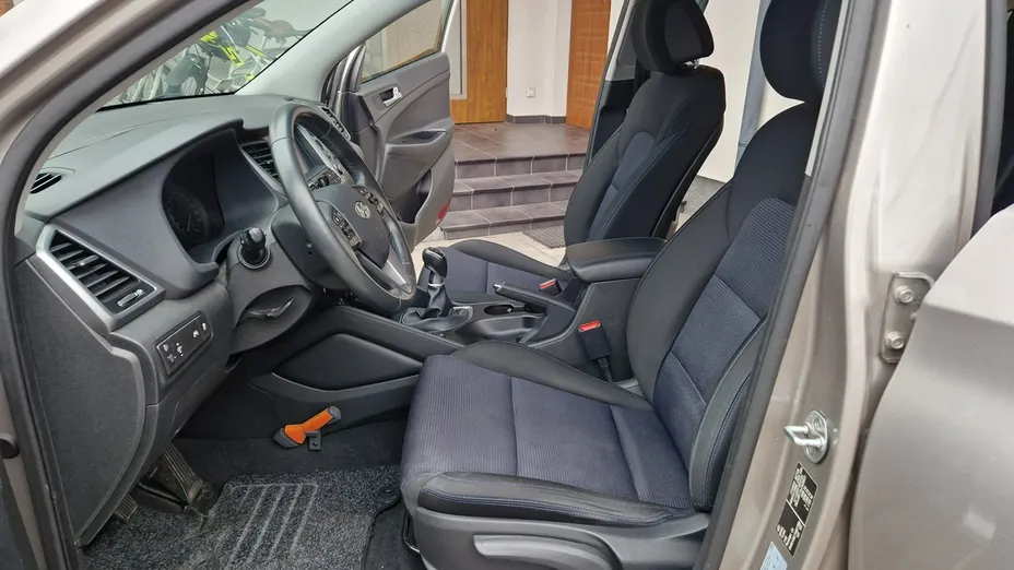 HYUNDAI Tucson -