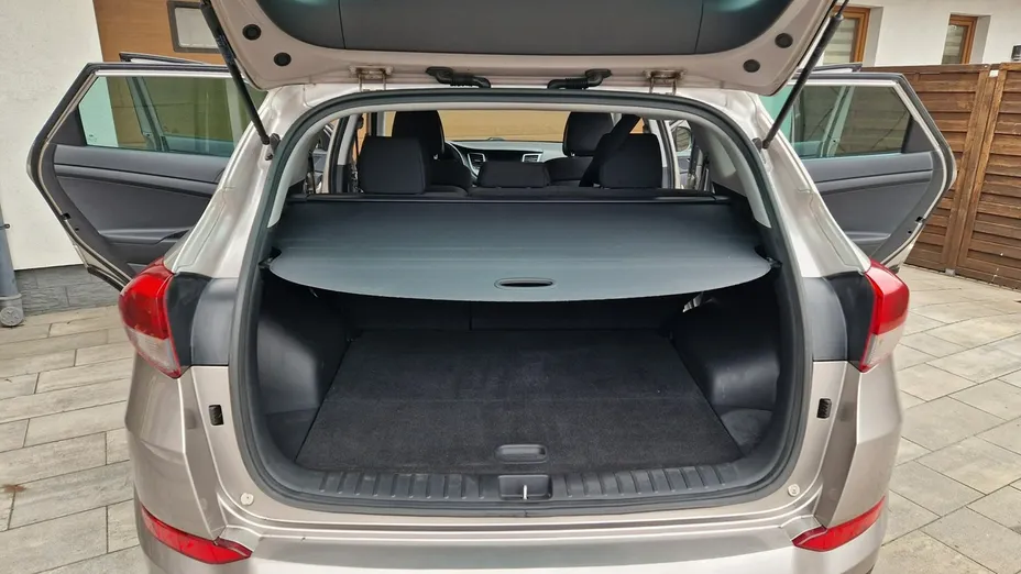 HYUNDAI Tucson -