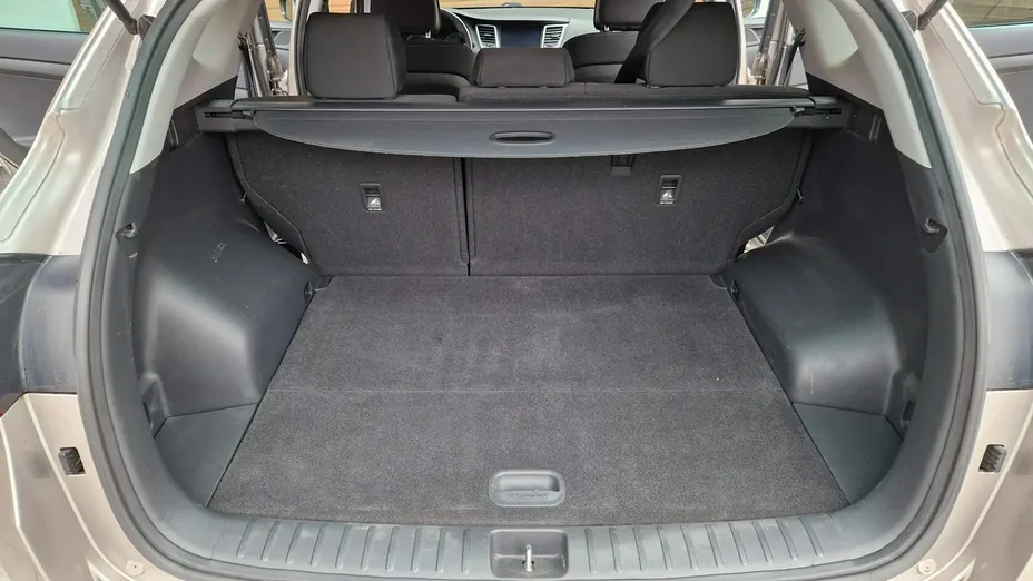 HYUNDAI Tucson -