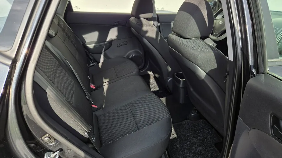 HYUNDAI i30 -