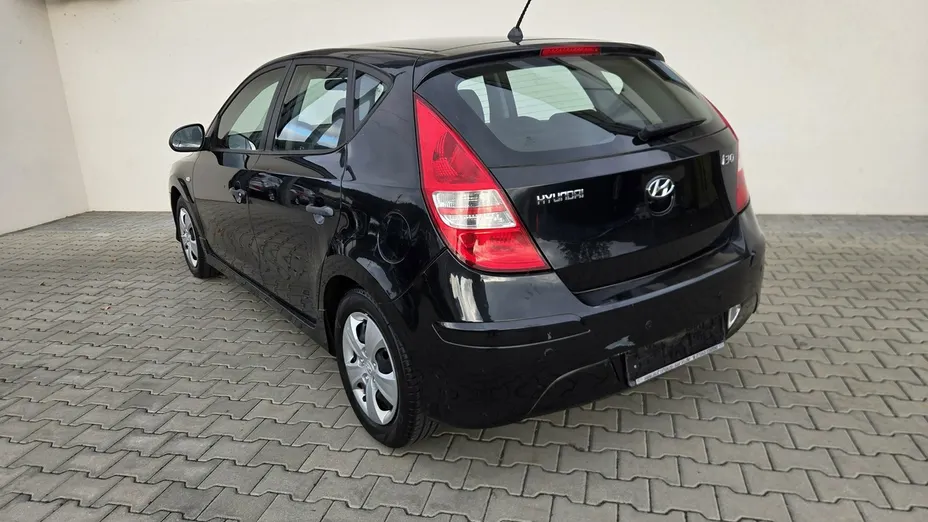 HYUNDAI i30 -