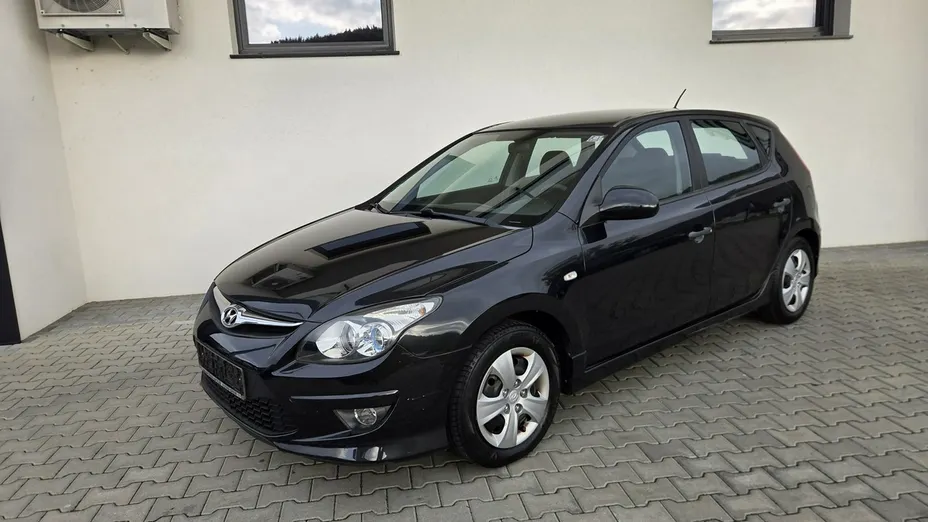 HYUNDAI i30 -