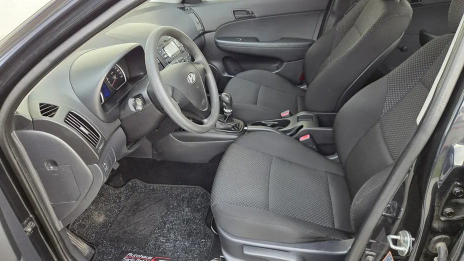 HYUNDAI i30 -