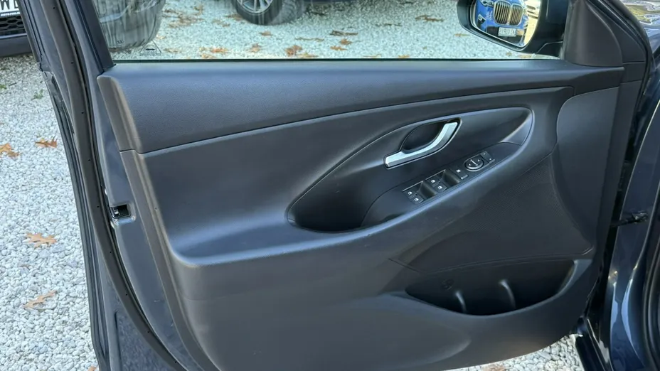 HYUNDAI i30 -