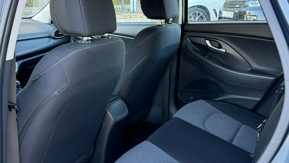 HYUNDAI i30 -