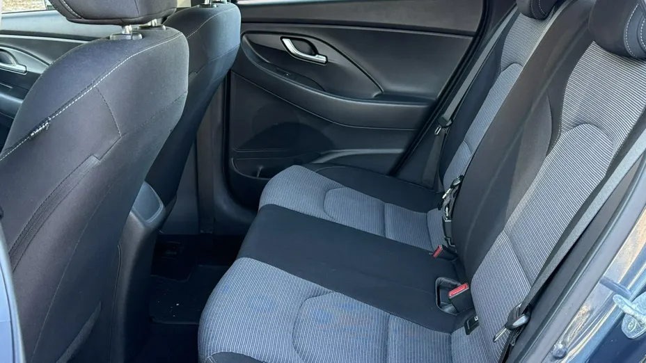 HYUNDAI i30 -