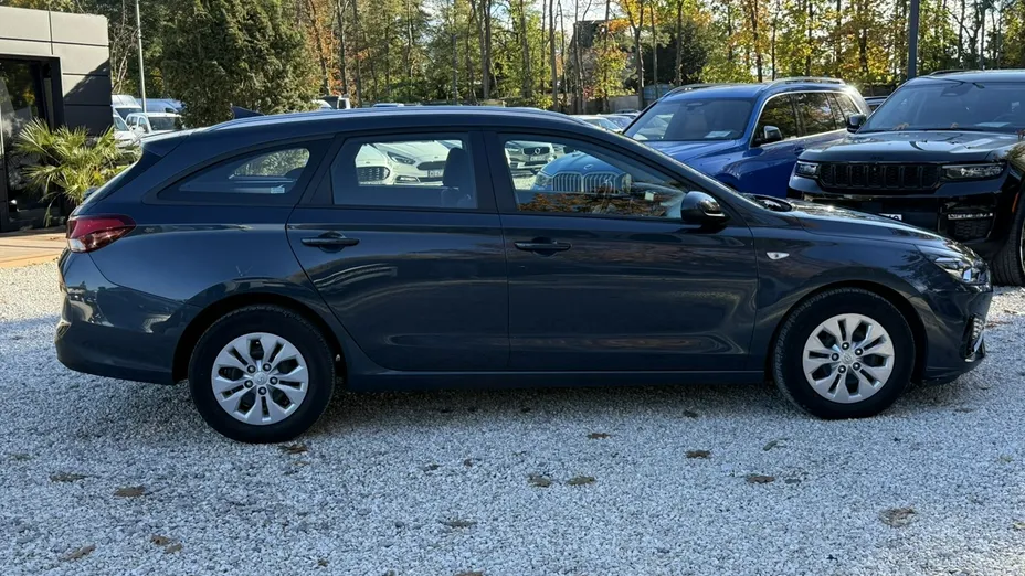 HYUNDAI i30 -