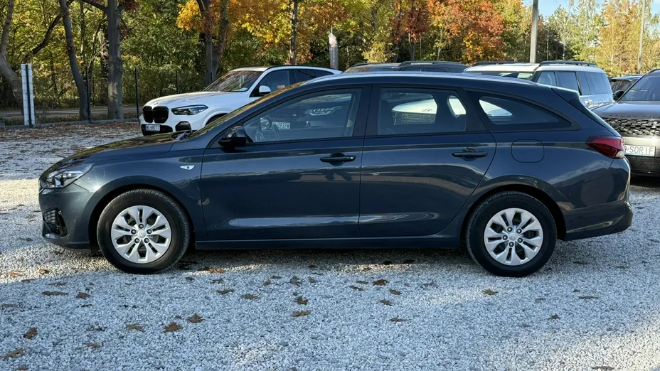 HYUNDAI i30 -