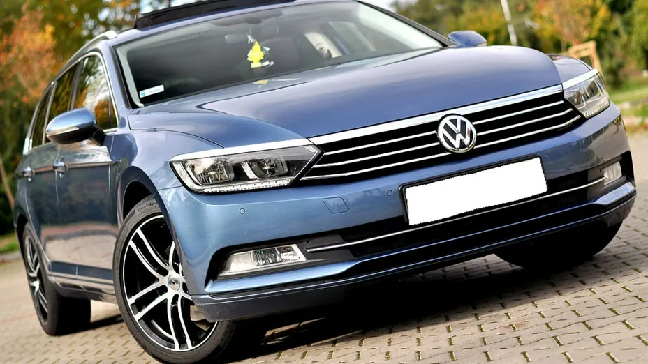 VOLKSWAGEN Passat -