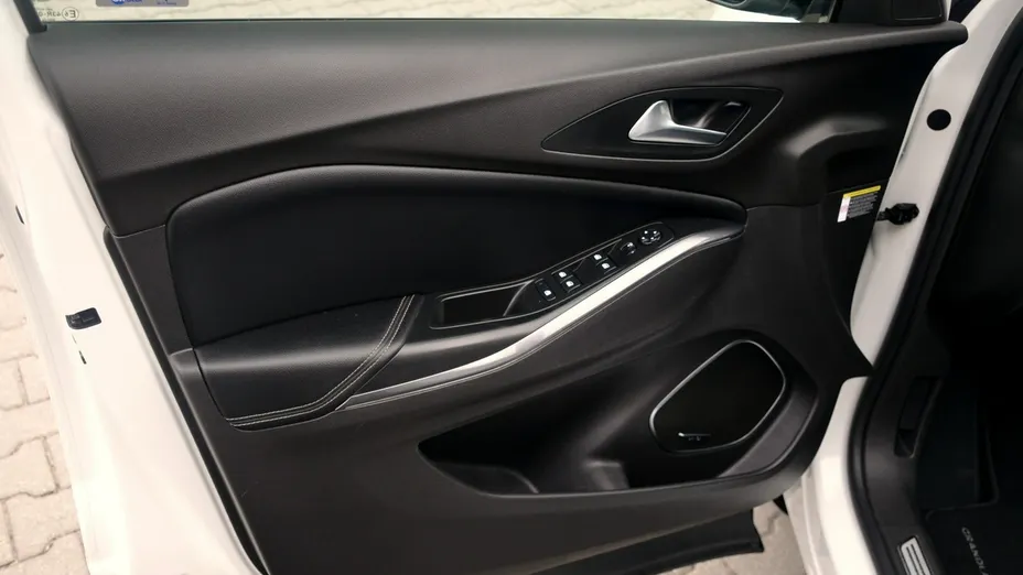 OPEL Grandland X -