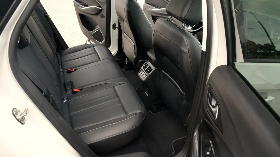 OPEL Grandland X -