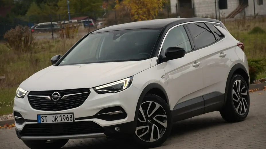 OPEL Grandland X -